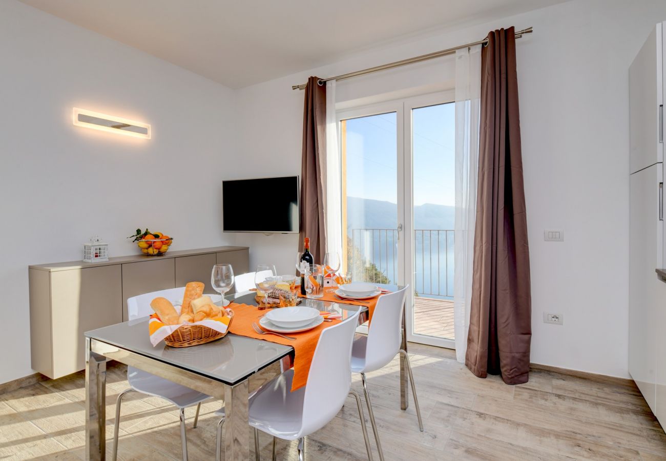 Ferienwohnung in Tignale - Orange House mit traumhaften Seeblick