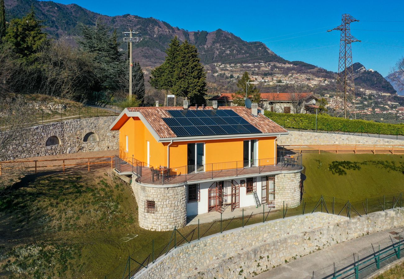 Ferienwohnung in Tignale - Orange House mit traumhaften Seeblick