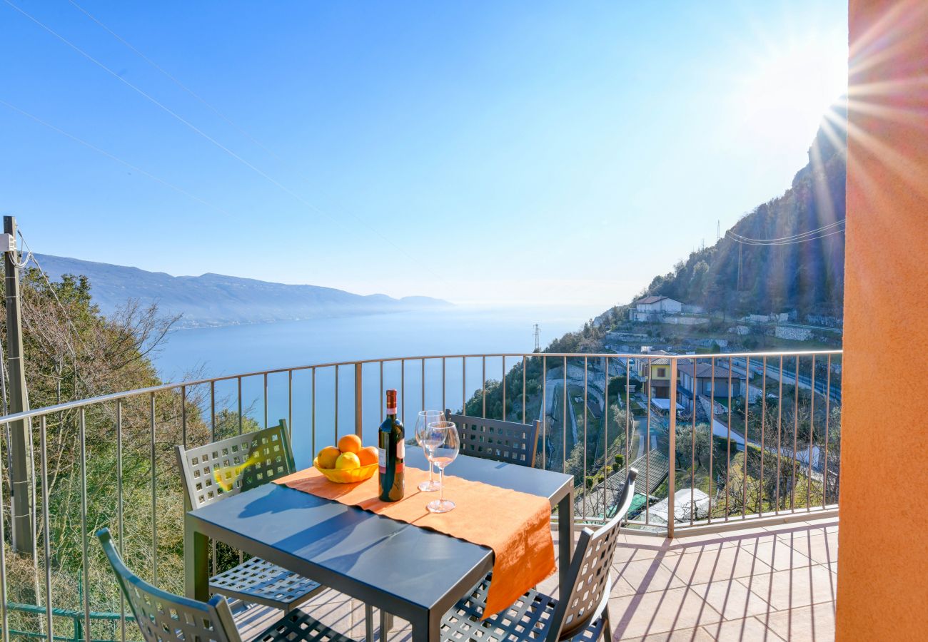 Ferienwohnung in Tignale - Orange House mit traumhaften Seeblick