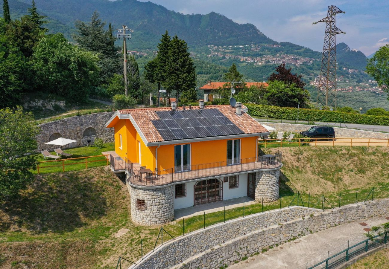 Ferienwohnung in Tignale - Orange House mit traumhaften Seeblick