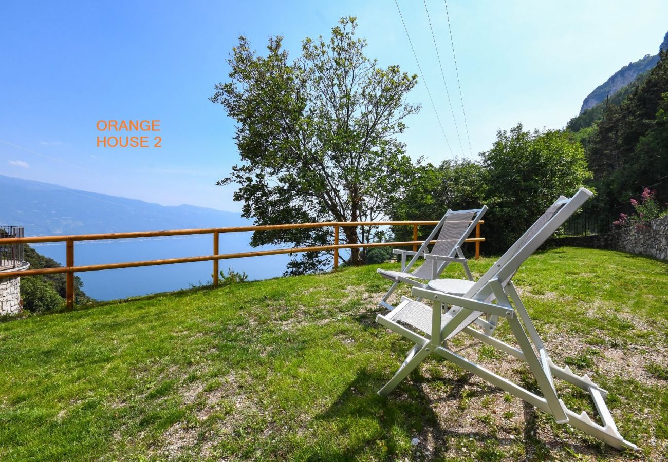 Ferienwohnung in Tignale - Orange House mit traumhaften Seeblick