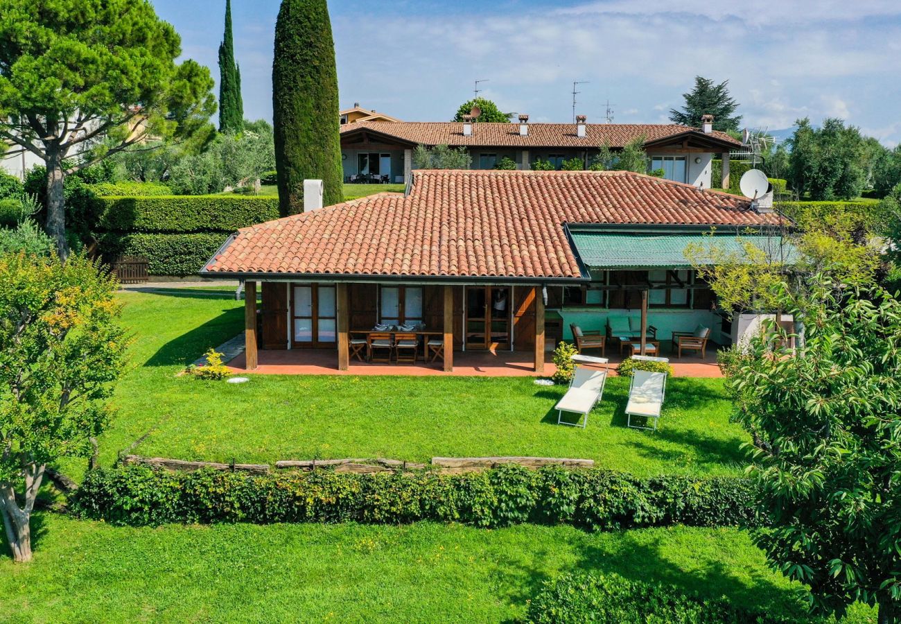 Villa in Manerba del Garda - Vilal Silva, mit traumhaften Seeblick