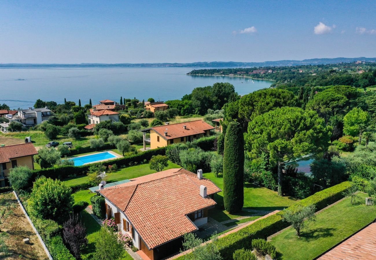 Villa in Manerba del Garda - Vilal Silva, mit traumhaften Seeblick