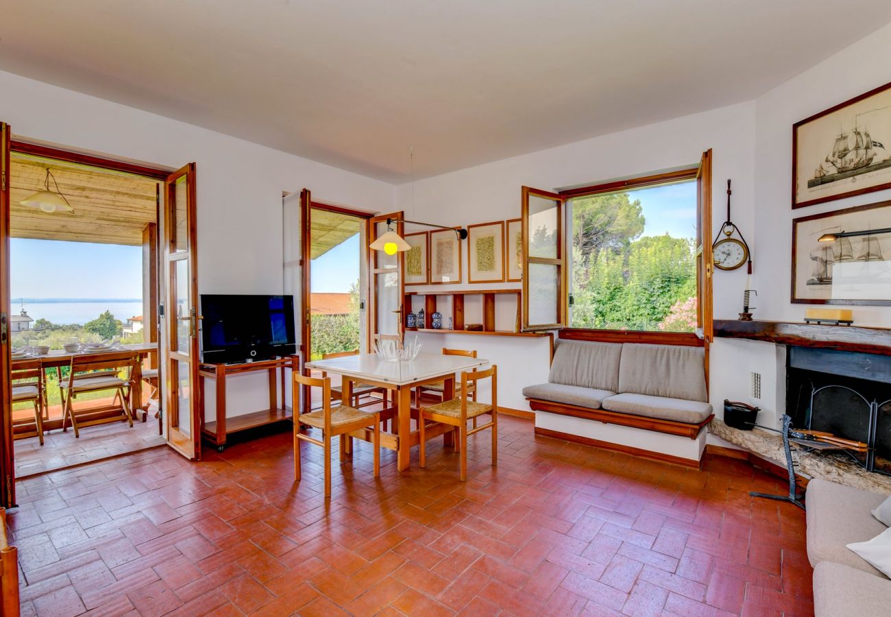 Villa in Manerba del Garda - Vilal Silva, mit traumhaften Seeblick