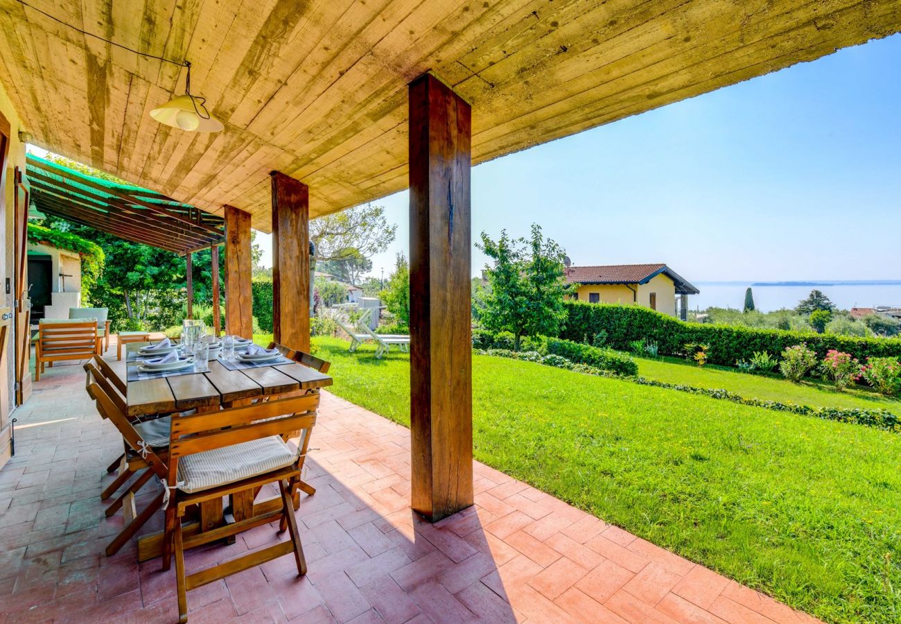 Villa in Manerba del Garda - Vilal Silva, mit traumhaften Seeblick