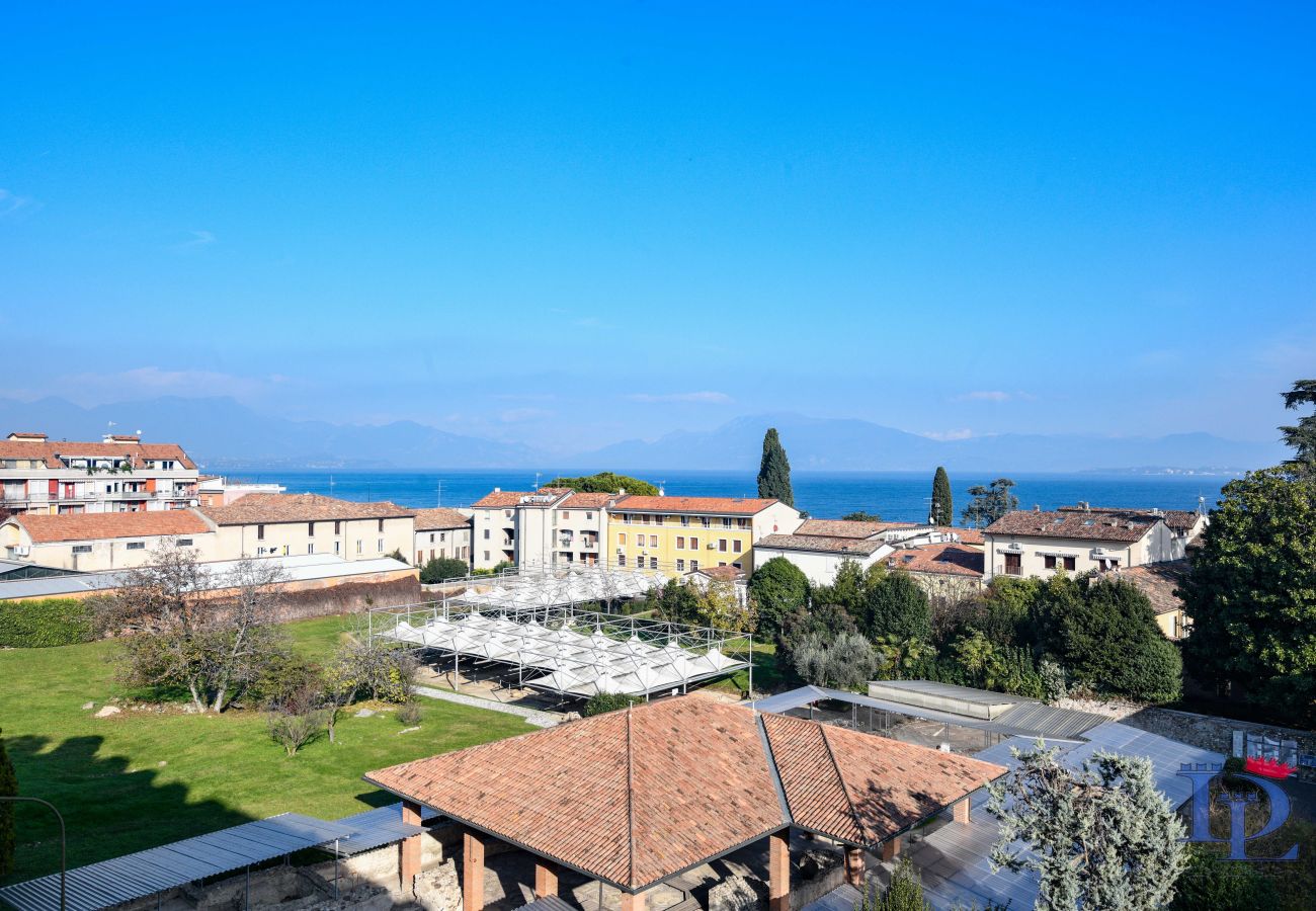 Ferienwohnung in Desenzano del Garda -  DesenzanoLoft Ciao Lago