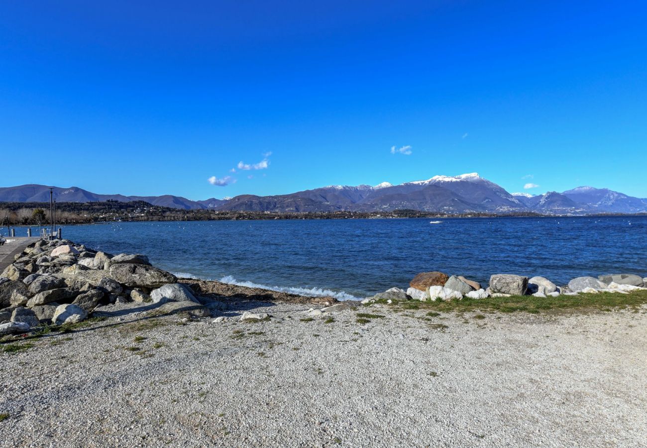 Ferienwohnung in Manerba del Garda - Lakefront Belvedere, direkt am Strand