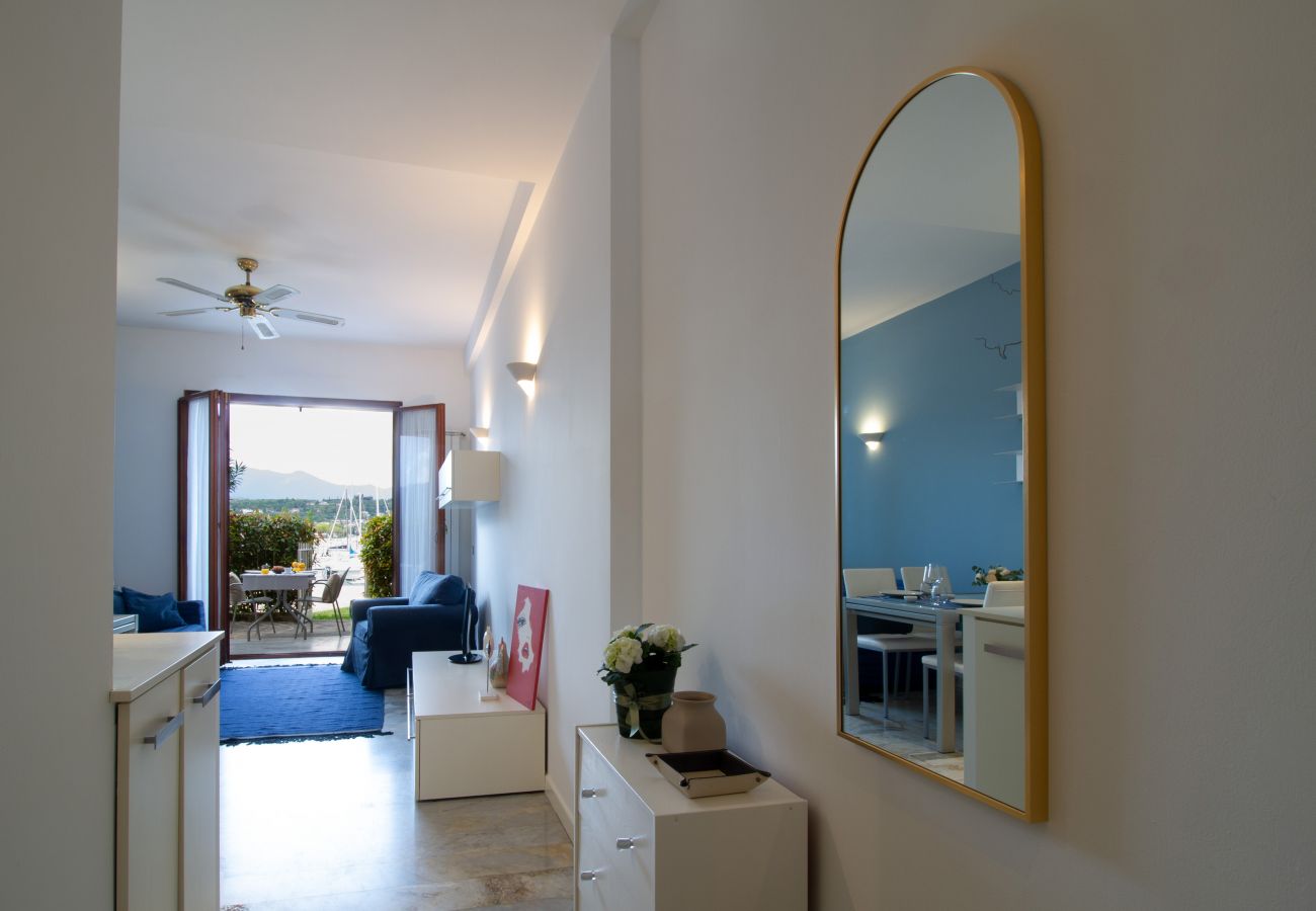 Ferienwohnung in Manerba del Garda - Lakefront Belvedere, direkt am Strand