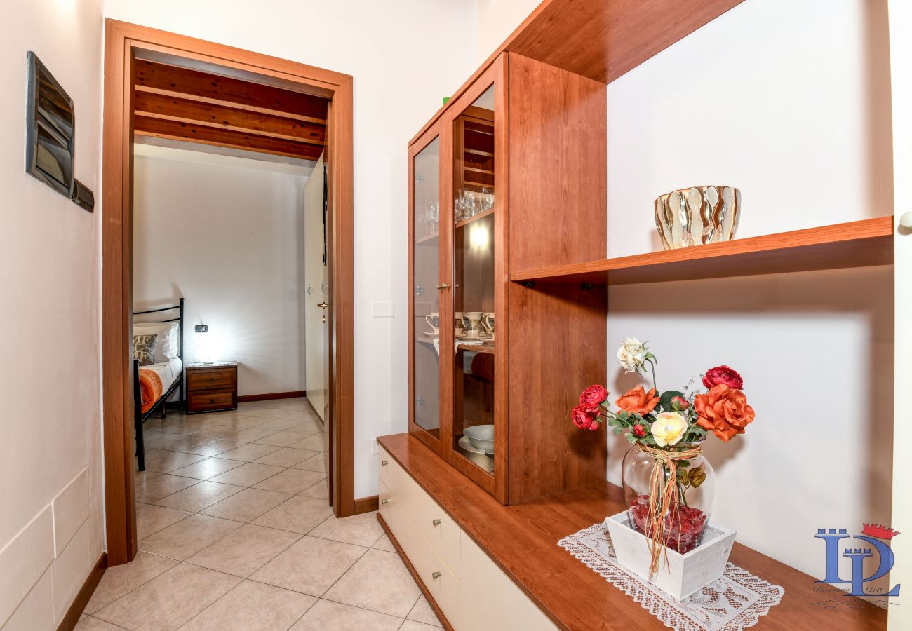 Ferienwohnung in Desenzano del Garda - DesenzanoLoft: Eridania  CIN:IT017092C2NJLV5GCY