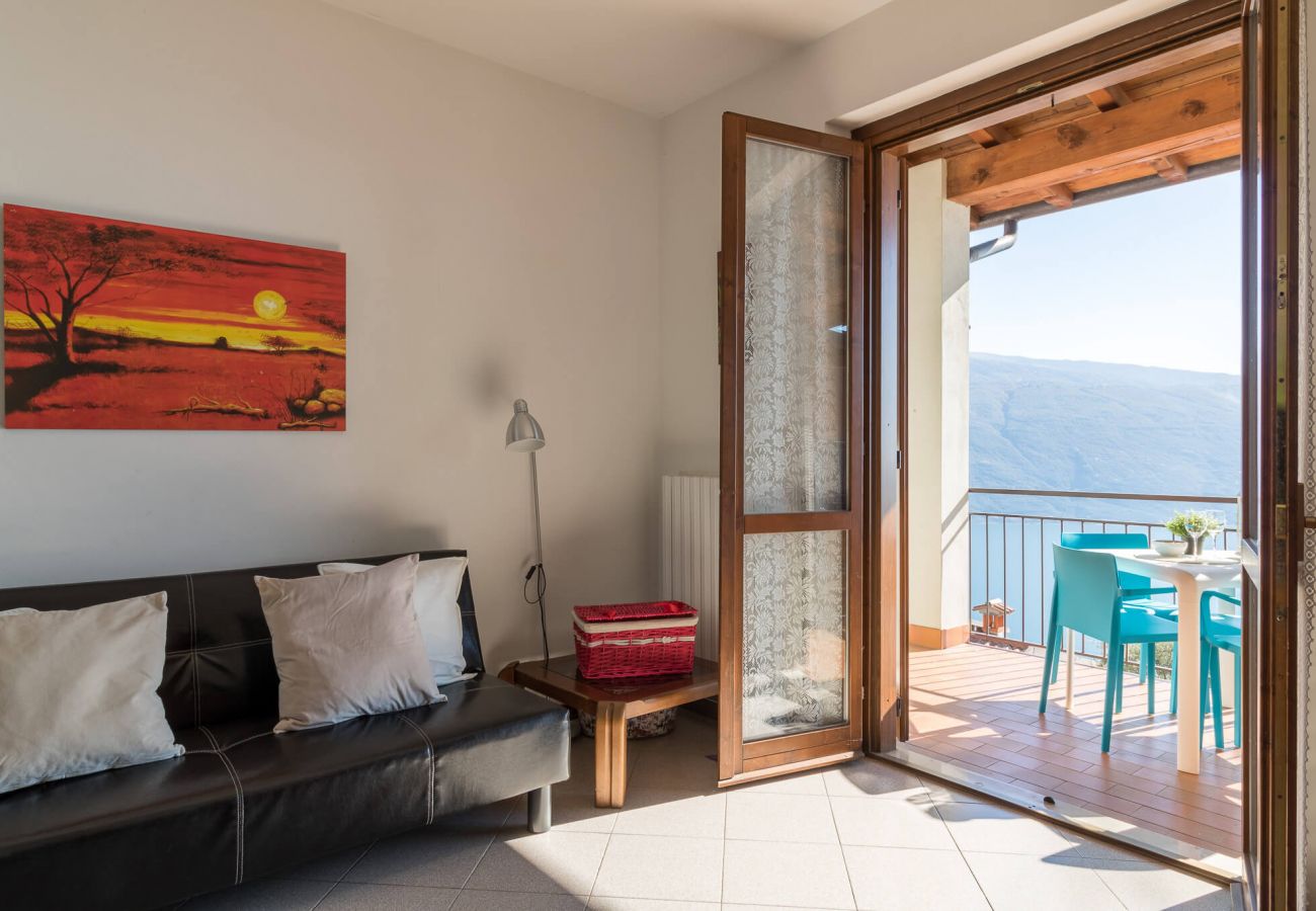 Ferienwohnung in Tignale -  appartamento Bellevue mit Balkon mit Seeblick