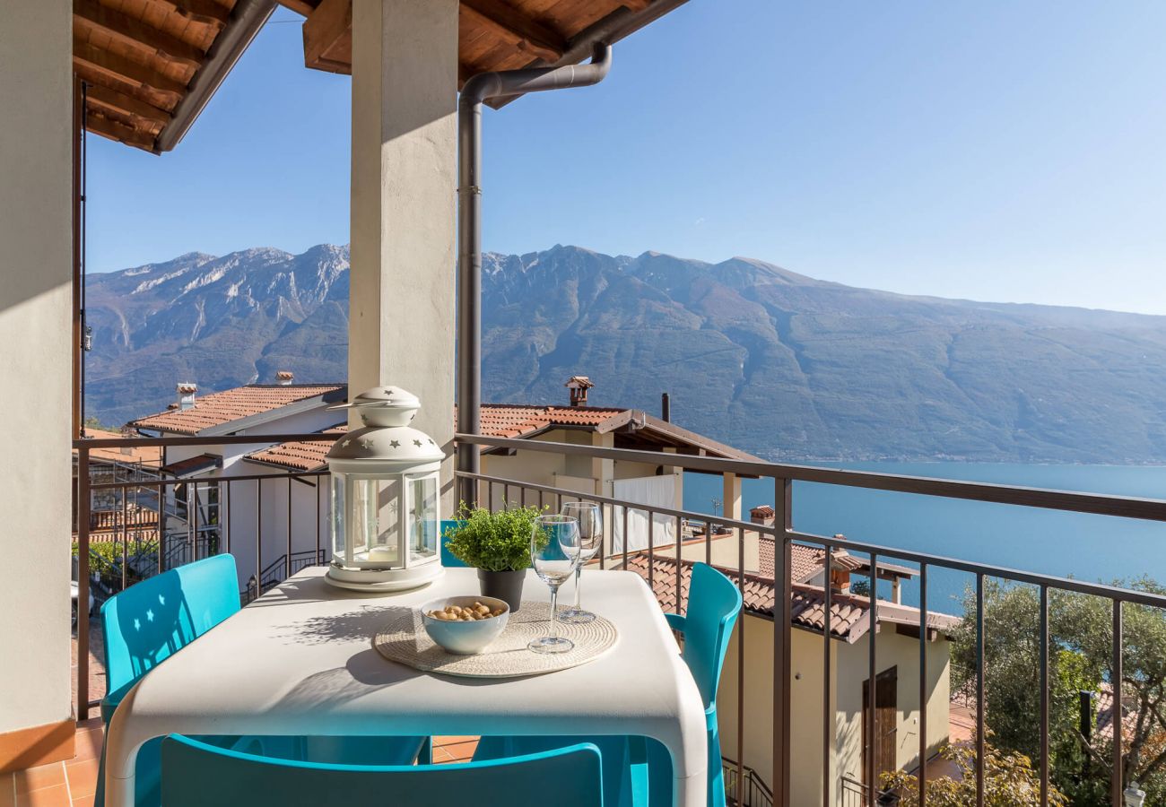 Ferienwohnung in Tignale -  appartamento Bellevue mit Balkon mit Seeblick