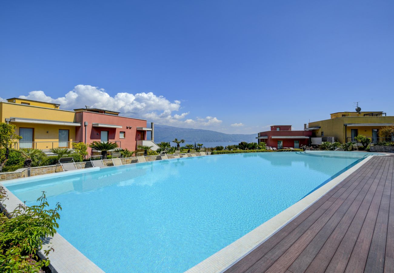 Ferienwohnung in Toscolano-Maderno - Dolce Vita: mit Pool und am Golfplatz