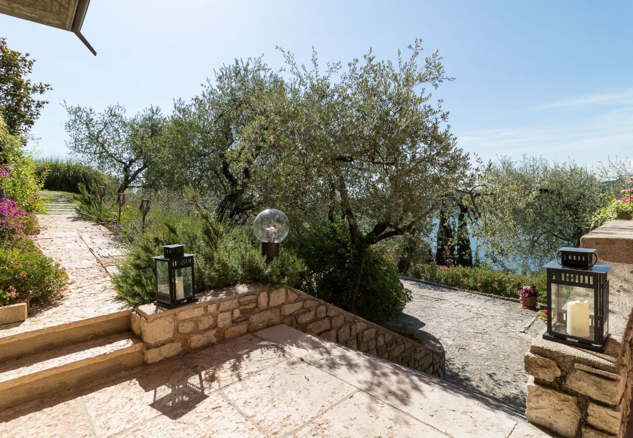 Villa in Salò - Villa Cuore mit Seeblick und private Pool