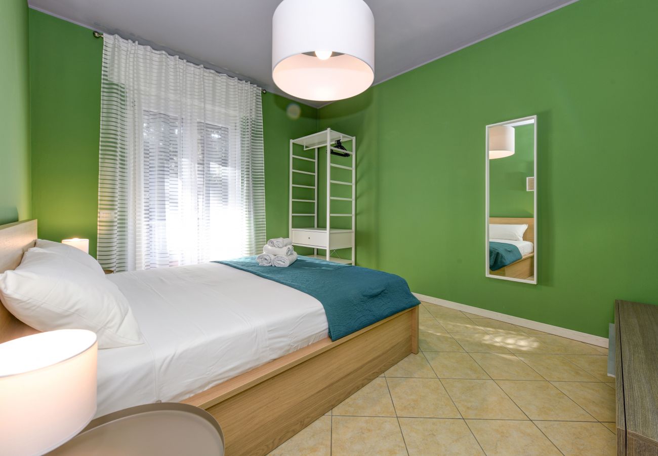 Ferienwohnung in Desenzano del Garda - DesenzanoLoft : Green CIN IT017067C29DC9TGRE