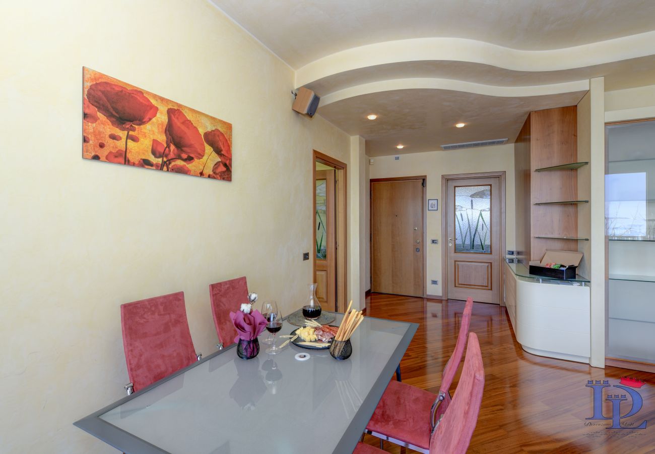 Ferienwohnung in Desenzano del Garda - Desenzanoloft CHARMING ON THE LAKE 