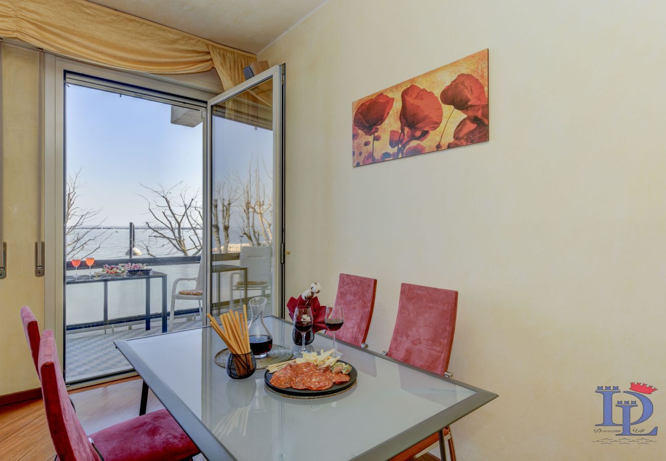 Ferienwohnung in Desenzano del Garda - Desenzanoloft : CHARMING ON THE LAKE  CIN IT017067C27WNQFMYX