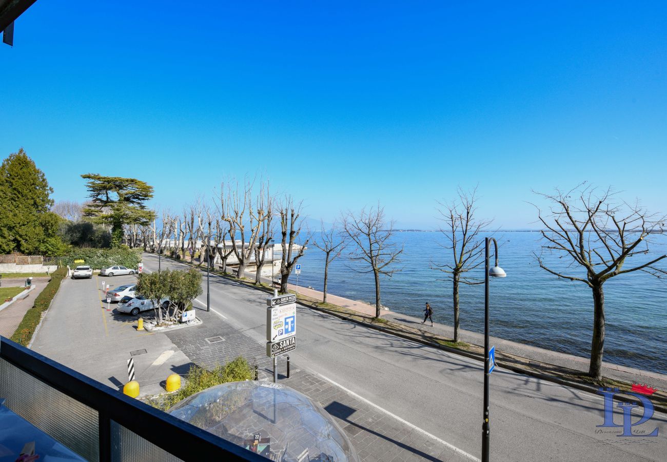 Ferienwohnung in Desenzano del Garda - Desenzanoloft : CHARMING ON THE LAKE  CIN IT017067C27WNQFMYX