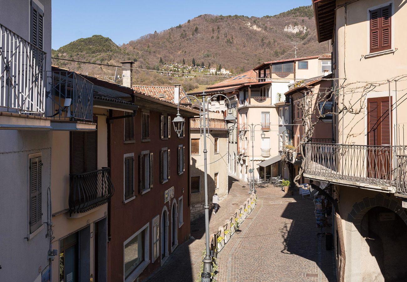 Ferienwohnung in Tignale - Casa Marianna im Zentrum mit Seeblick