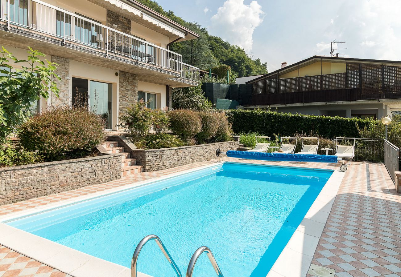 Villa in Villanuova sul Clisi - Villa Montagne e Lago mit Seeblick und privatem Pool