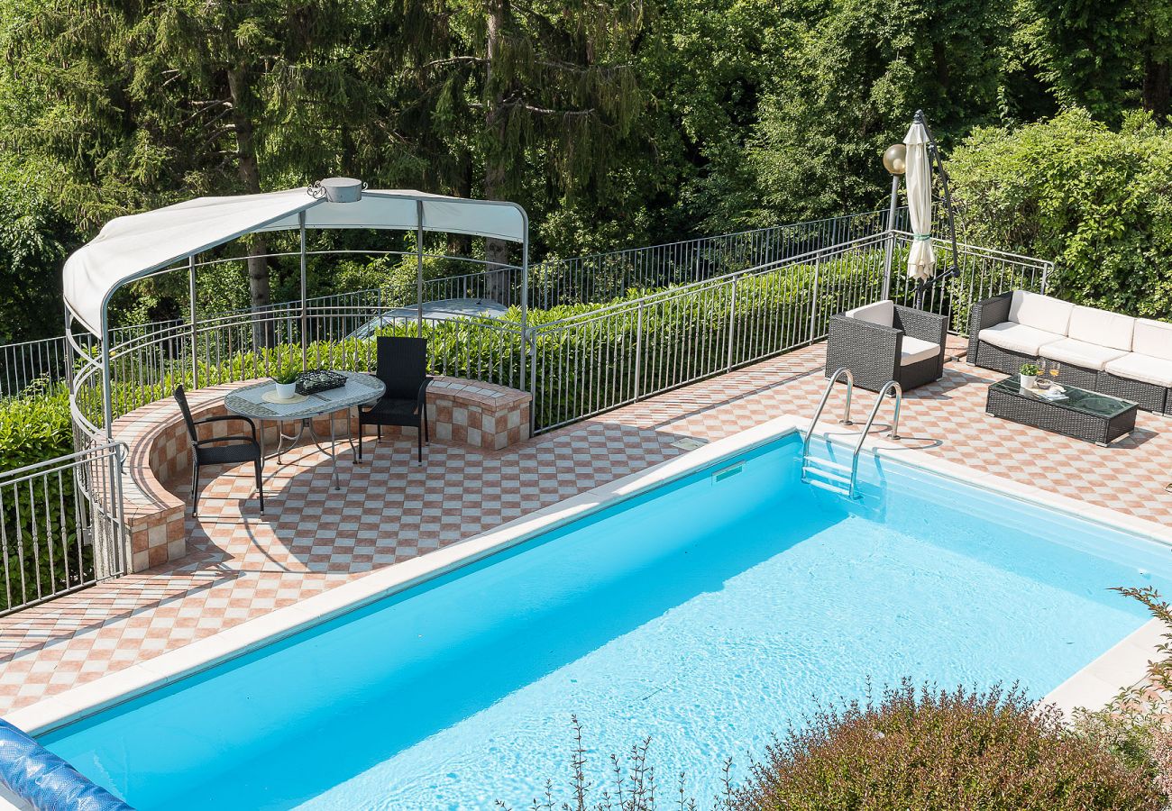 Villa in Villanuova sul Clisi - Villa Montagne e Lago mit Seeblick und privatem Pool