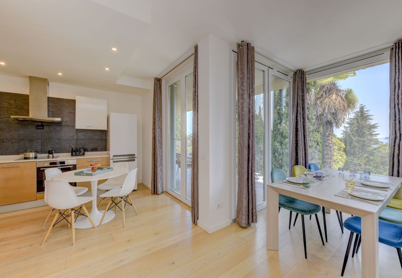 Ferienwohnung in Gardone Riviera - Wohnung Diamante mit Seeblick und Pool