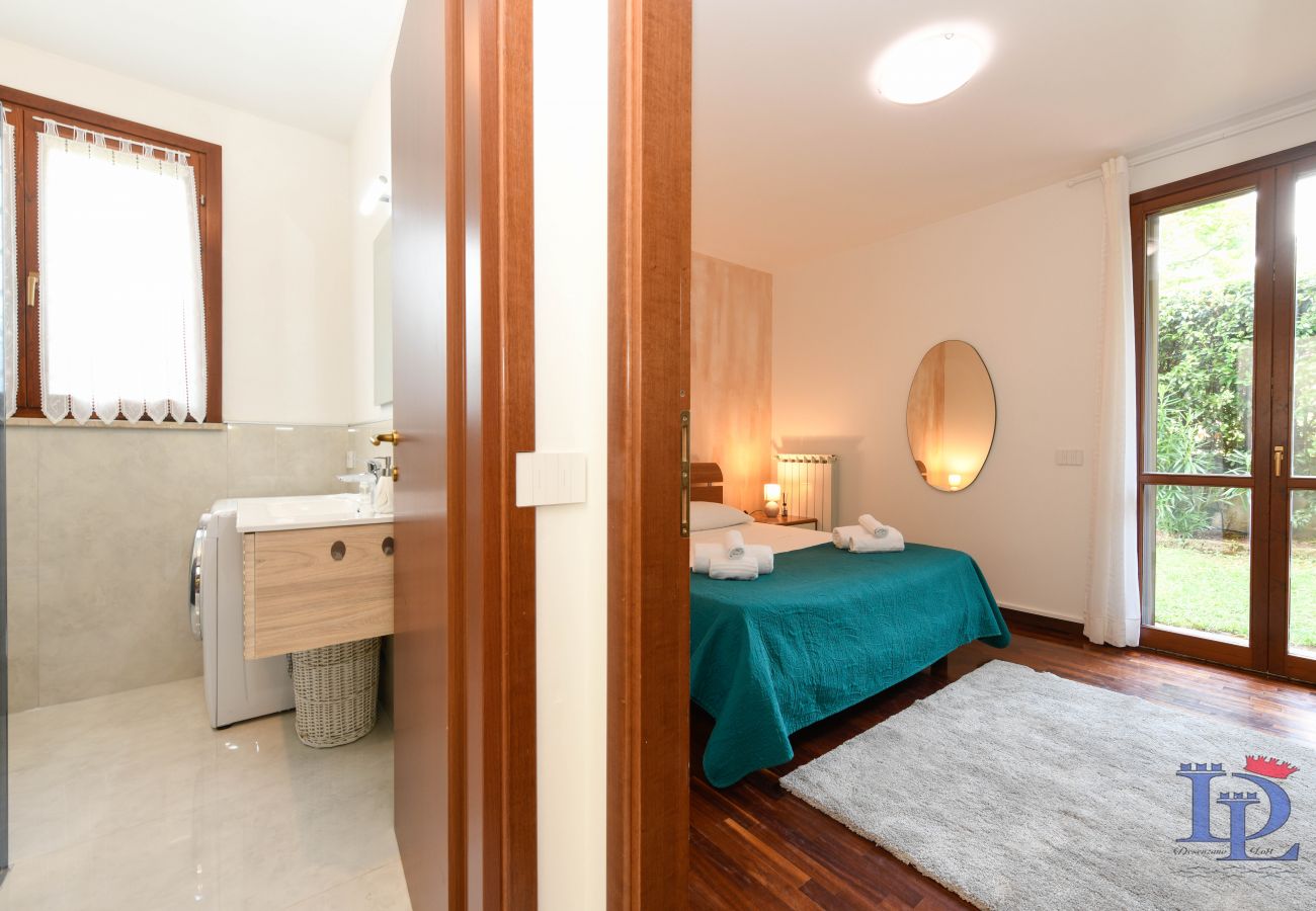 Ferienwohnung in Lonato del Garda - Desenzanoloft : La Pineta del garda CIN IT017092C2Z46TDZQB