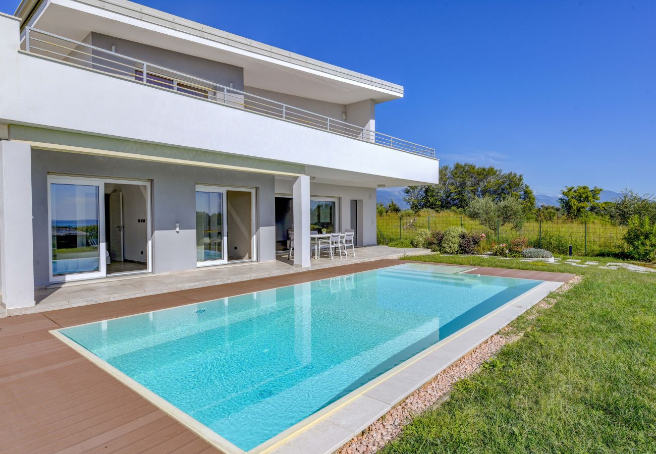 Villa in Moniga del Garda - Villa Easy chic in moniga del Garda mit Pool