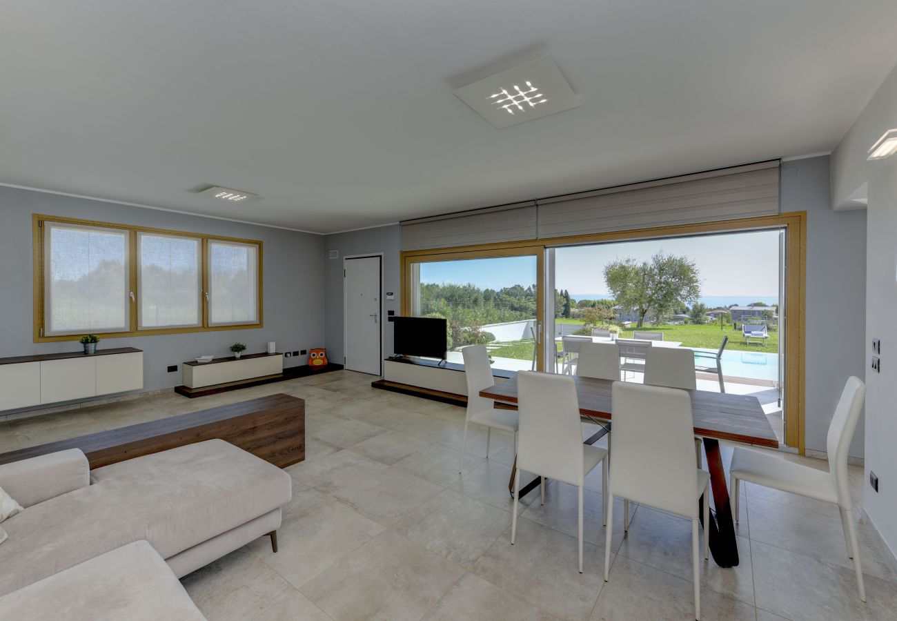 Villa in Moniga del Garda - Villa Easy chic in moniga del Garda mit Pool