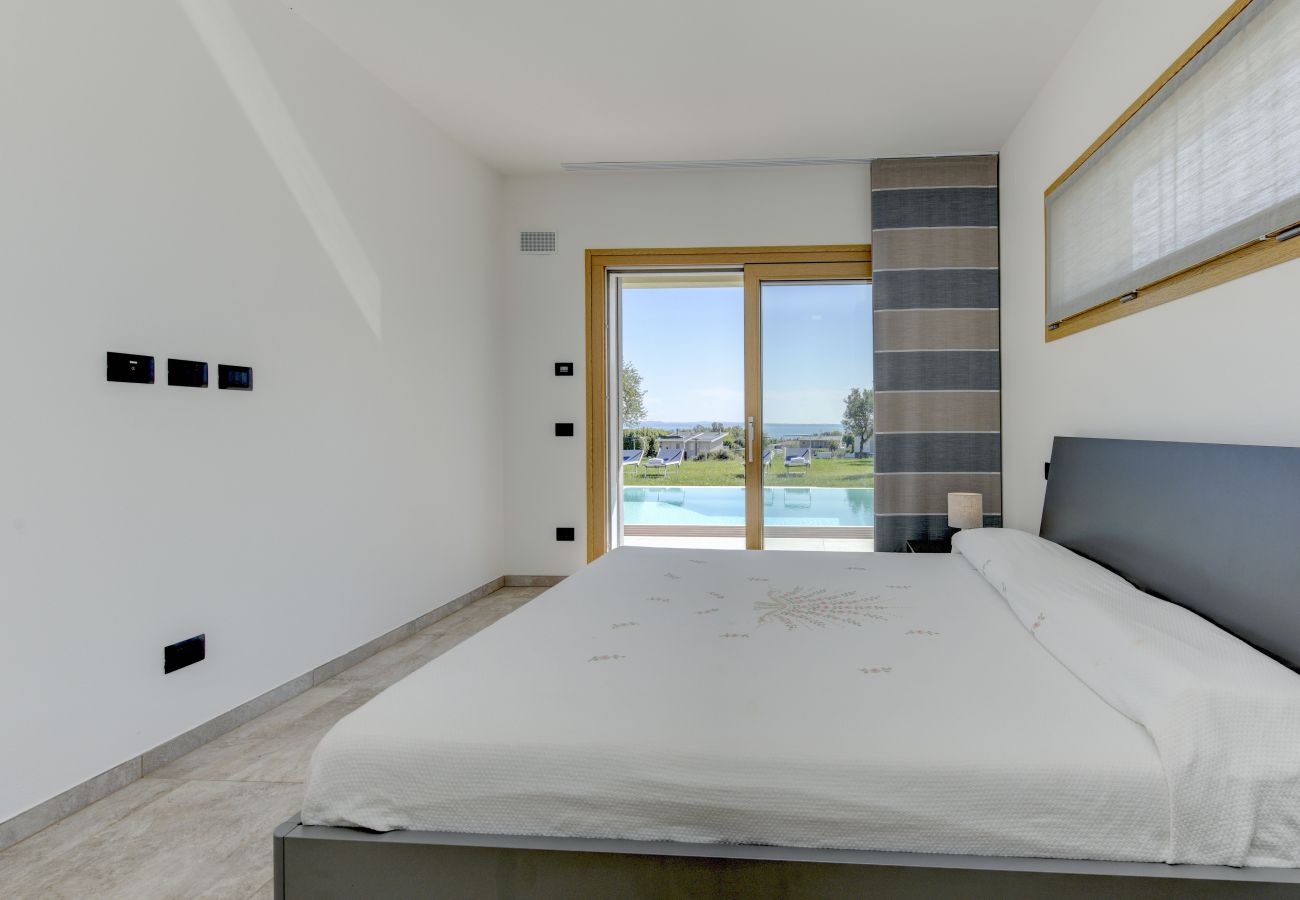 Villa in Moniga del Garda - Villa Easy chic in moniga del Garda mit Pool