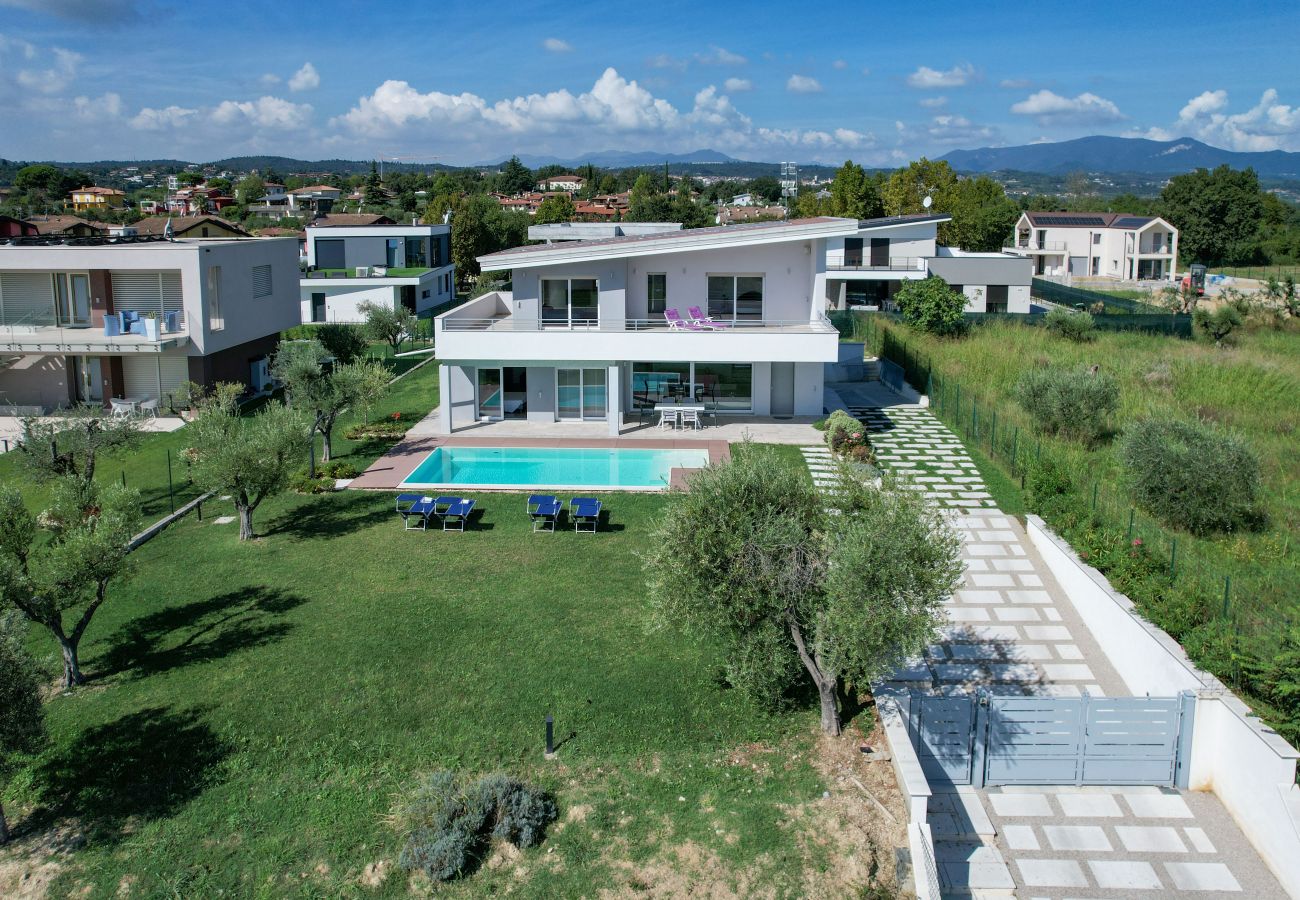 Villa in Moniga del Garda - Villa Easy chic in moniga del Garda mit Pool