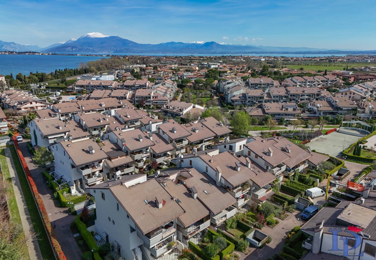 Residenz in Desenzano del Garda -   Desenzanoloft : H2o Green Residence CIN  IT017067C2CVZF2QVA