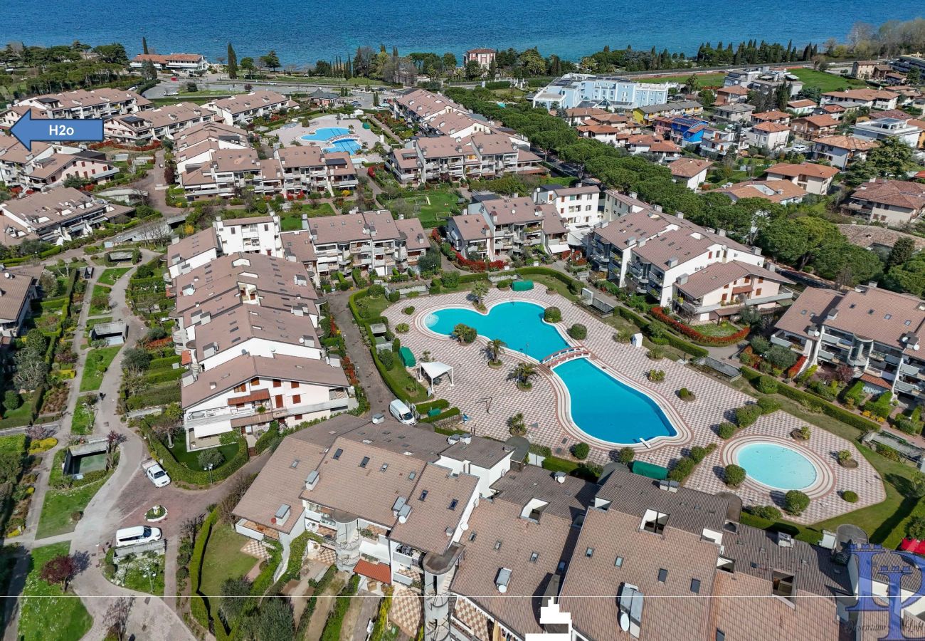 Residenz in Desenzano del Garda -   Desenzanoloft : H2o Green Residence CIN  IT017067C2CVZF2QVA