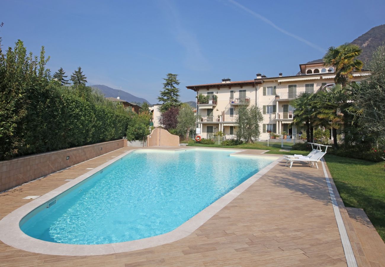 Apartment in Salò - Il Cedro - near to the old town of Salò with pool