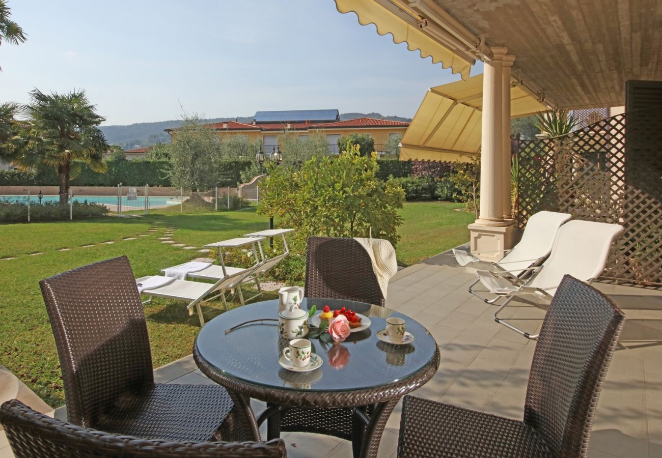 Apartment in Salò - Il Cedro - near to the old town of Salò with pool