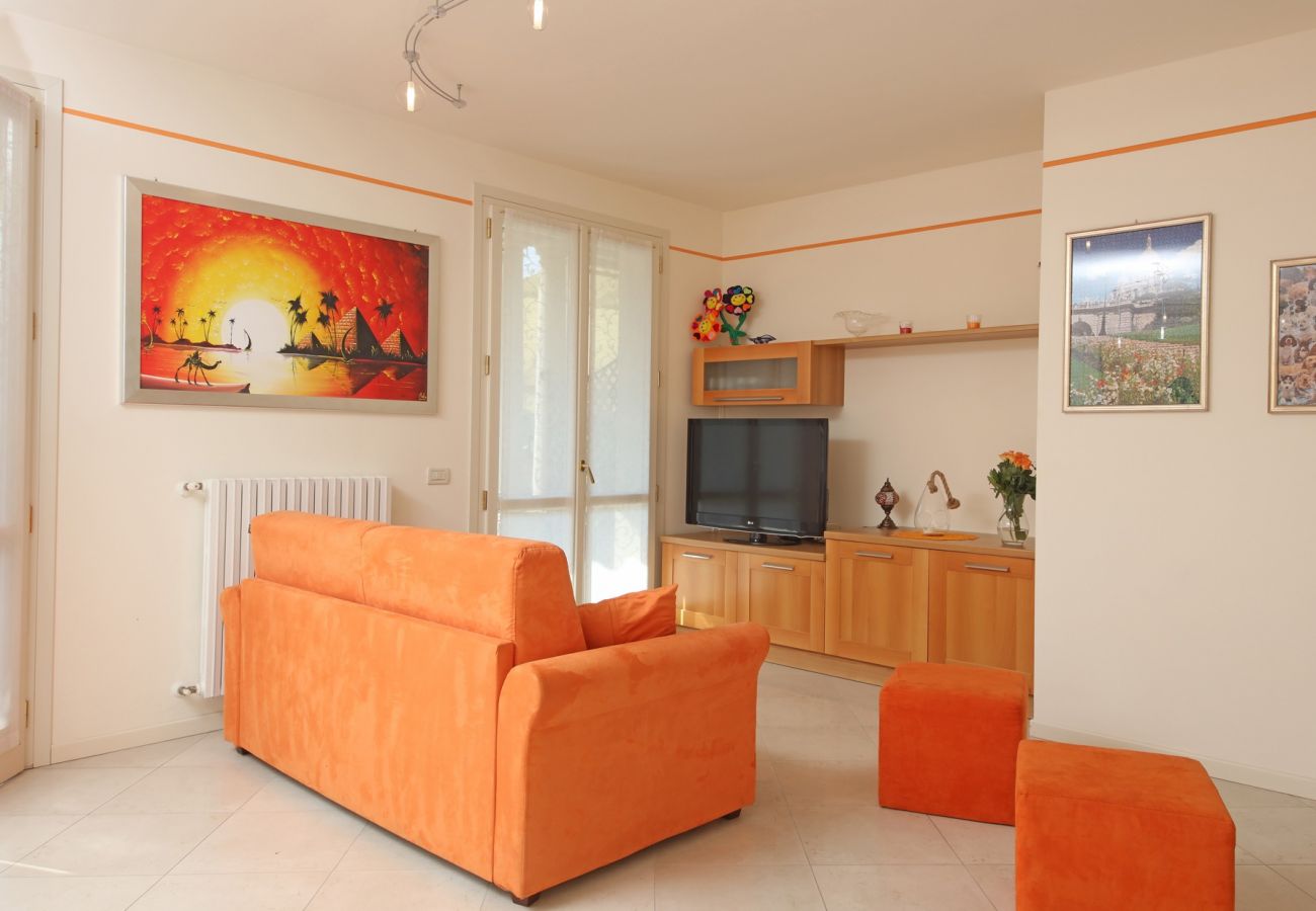 Apartment in Salò - Il Cedro - near to the old town of Salò with pool