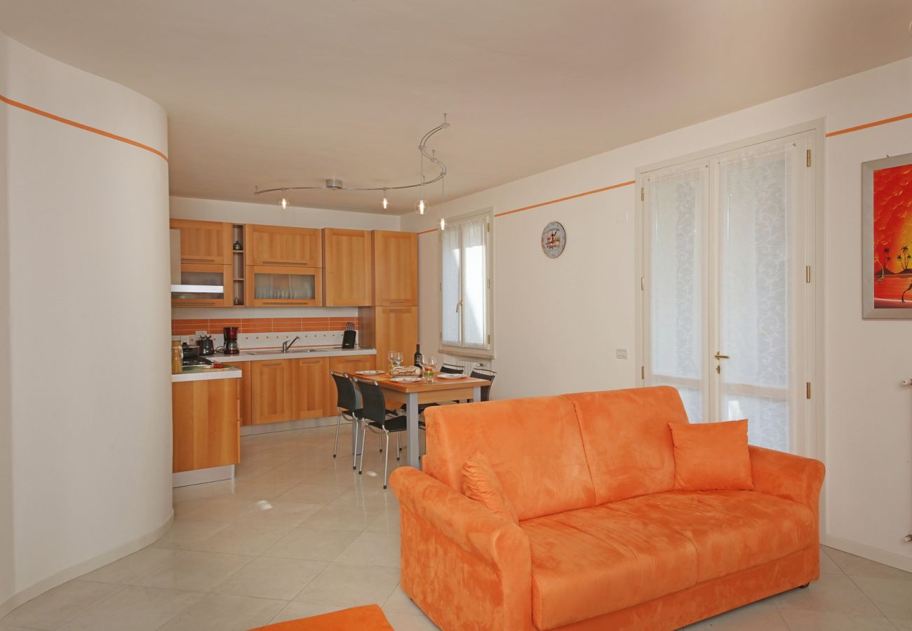 Apartment in Salò - Il Cedro - near to the old town of Salò with pool