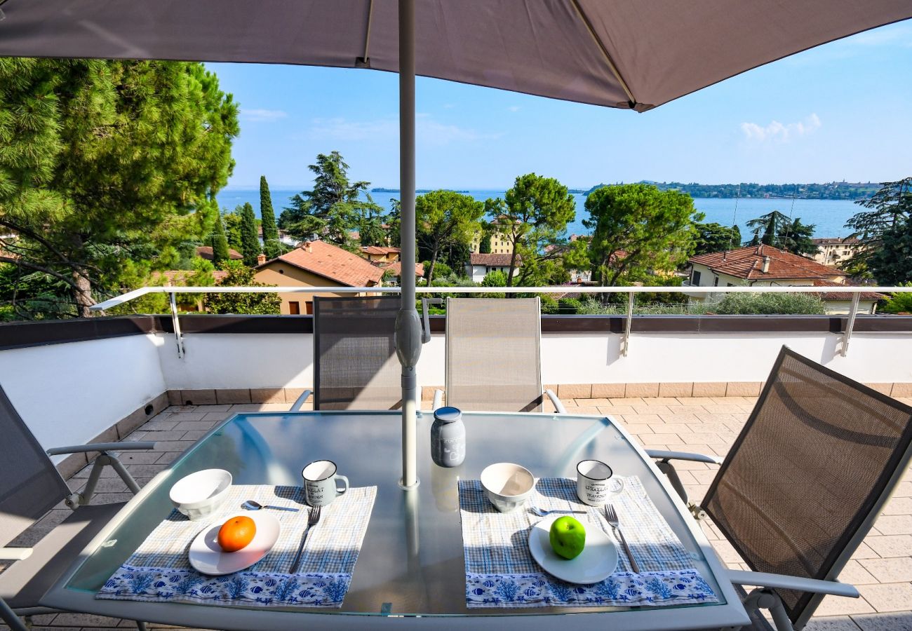 Apartment in Gardone Riviera - Cupido: with big lake view balcony in Gardone Riviera