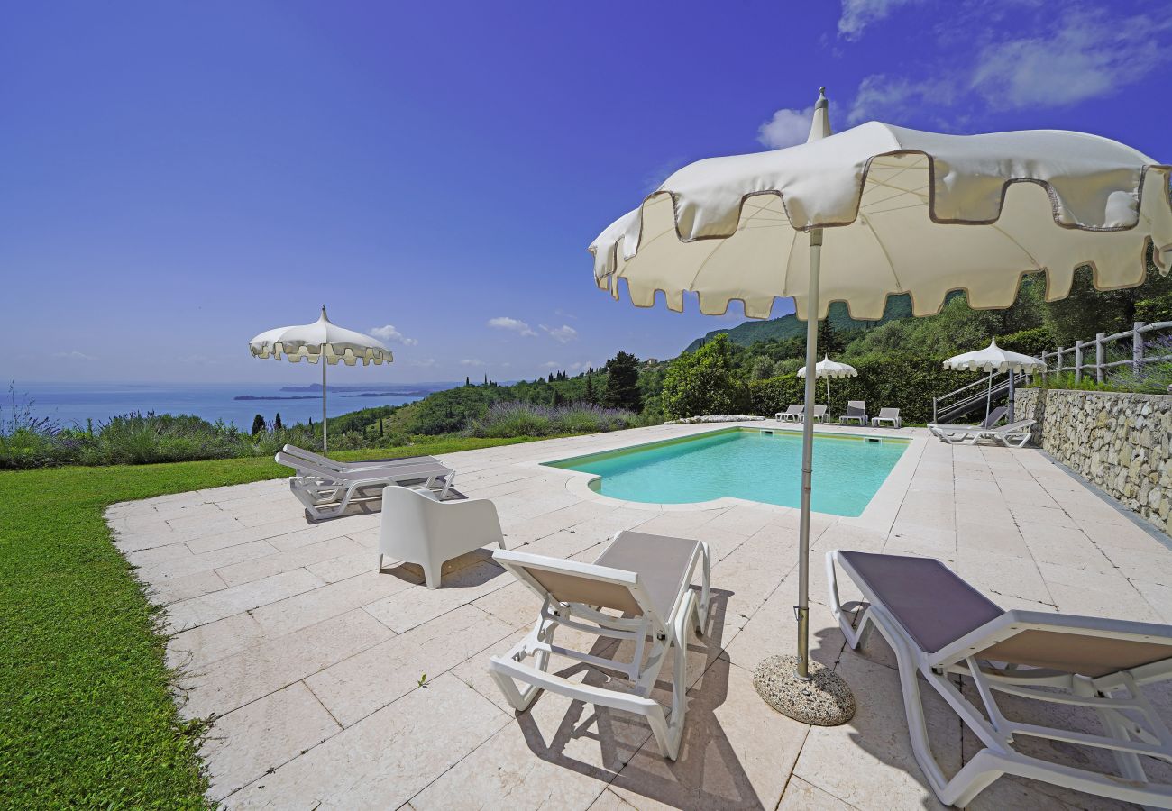 Apartment in Toscolano-Maderno - Cà Bianca sotto: in the middle of the nature with jacuzzi and lake view