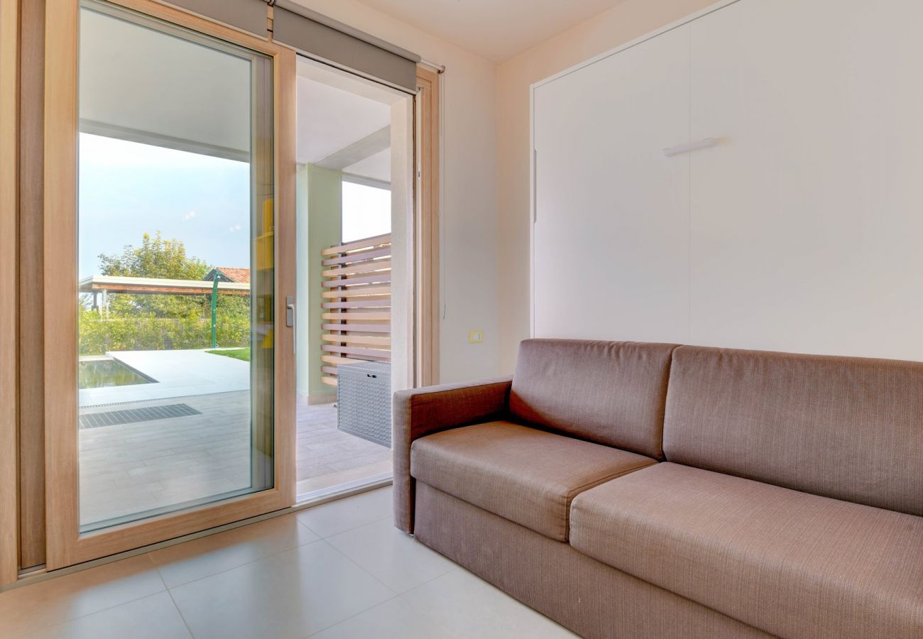 Studio in Manerba del Garda - Gardaliva studio: in small residence with pool near to the lake