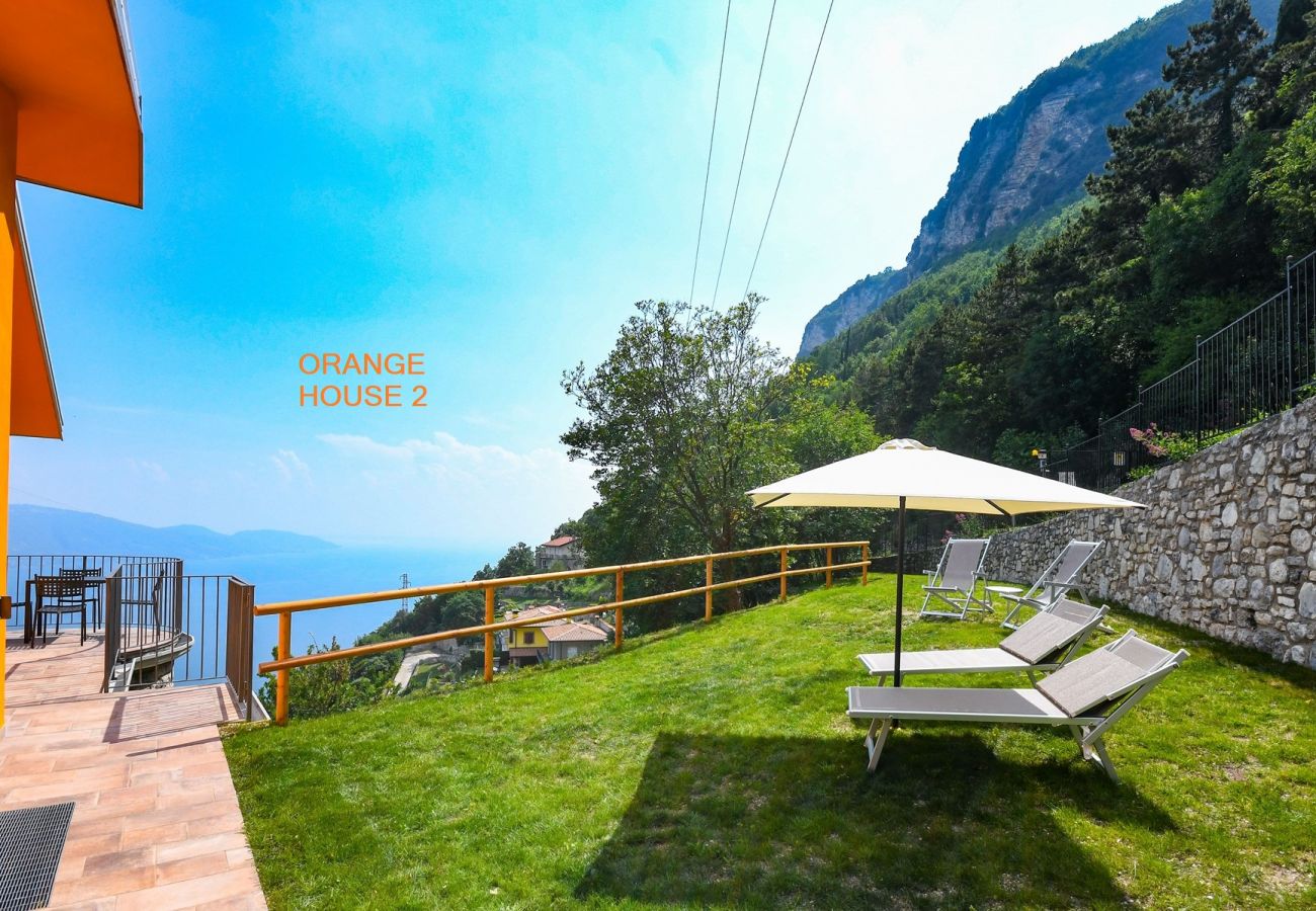 Apartment in Tignale - Orange House with breathtaking lake view