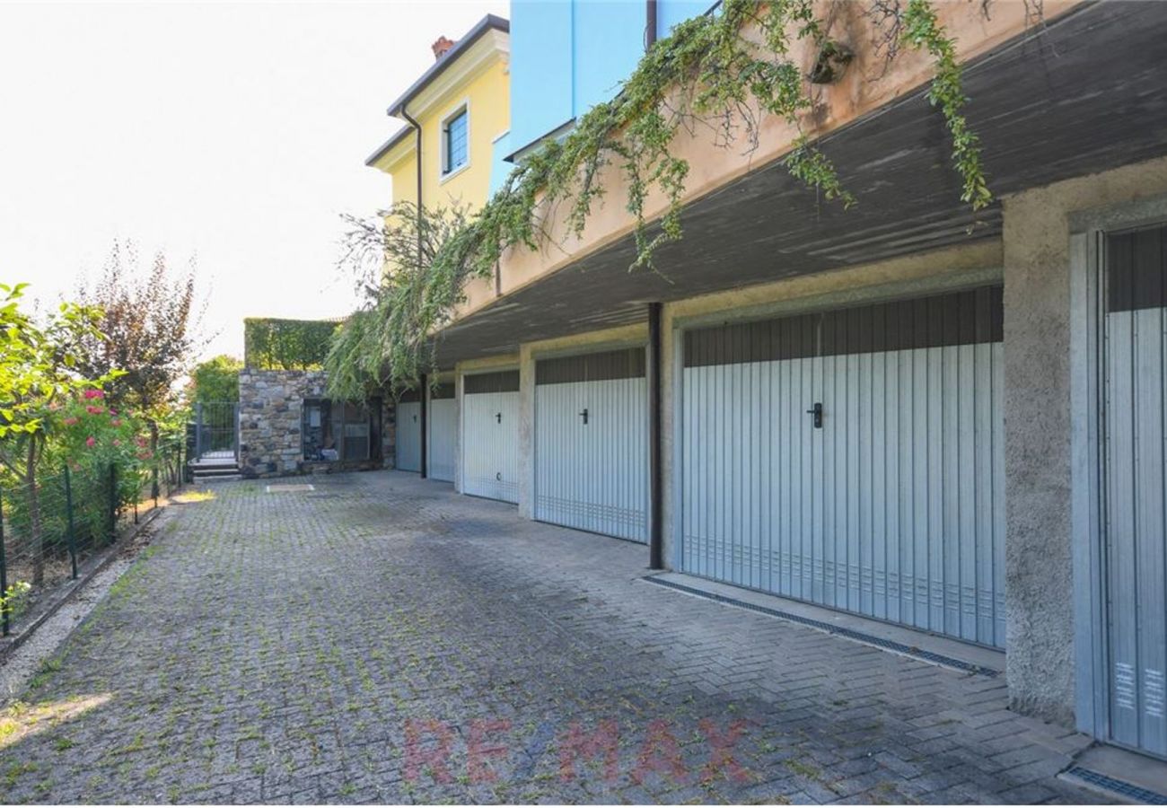 House in Manerba del Garda - Villa Rosa, cozy house with shared pool