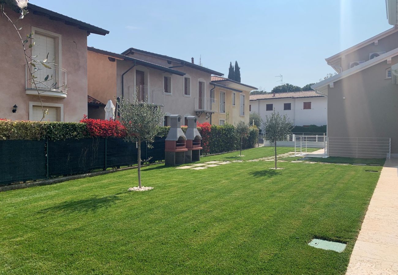 Apartment in Manerba del Garda - Villa Meri Star: new opening and very close to the beach