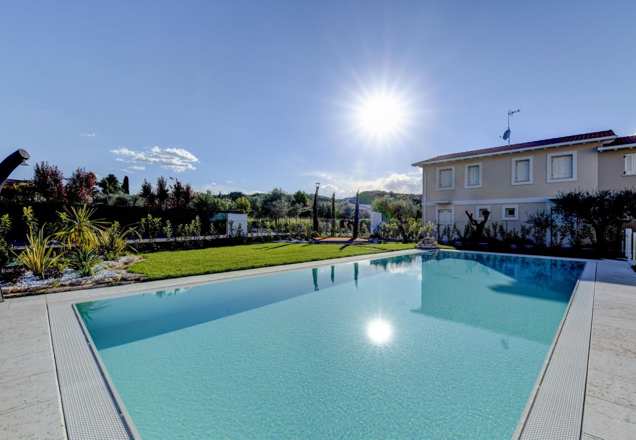 Apartment in Manerba del Garda - Villa Meri Star: new opening and very close to the beach