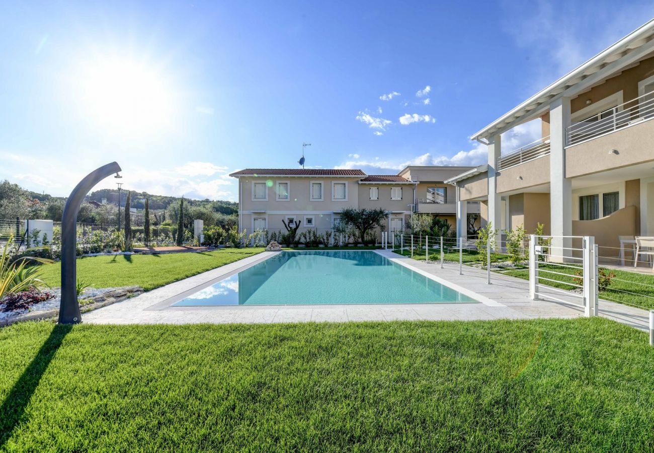 Apartment in Manerba del Garda - Villa Meri Star: new opening and very close to the beach