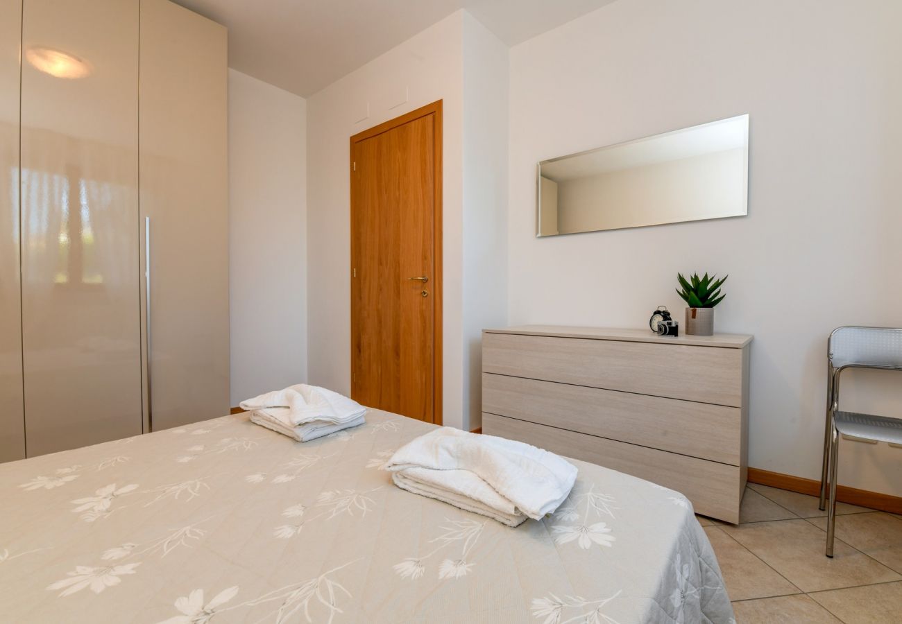 Apartment in Toscolano-Maderno - 8 Garden Vistalago, with bedrooms