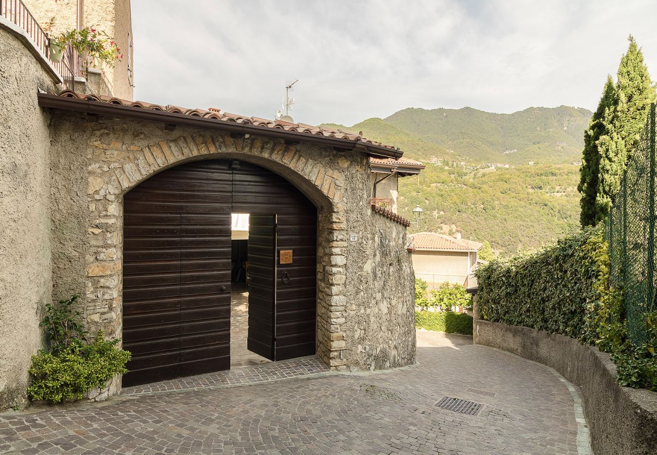 Apartment in Tignale - Corte Trepée, in the old town of Piovere