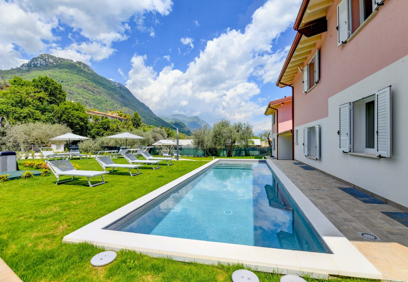 Villa in Toscolano-Maderno - Le Casette - Gargnà with pool and lake view