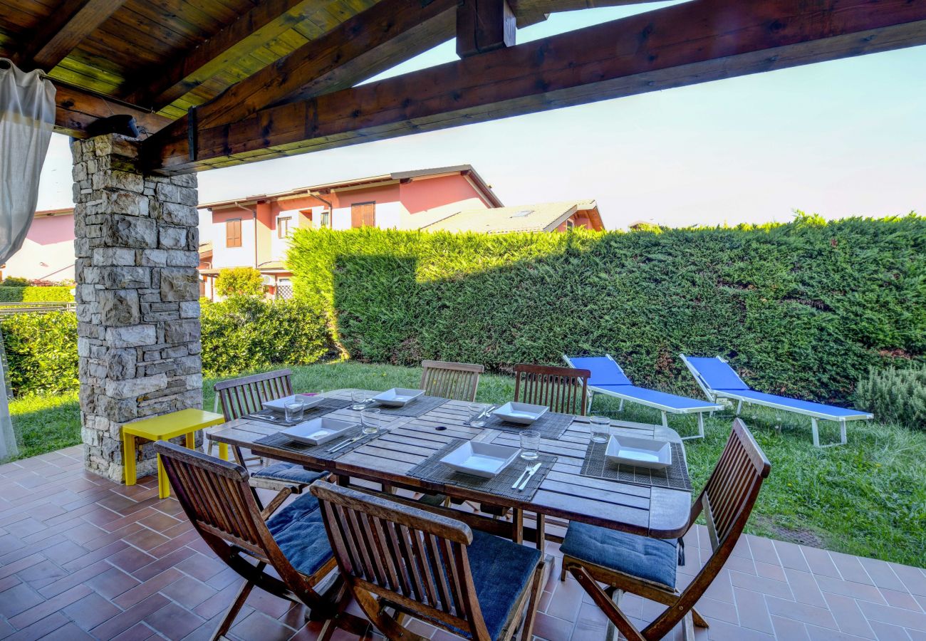 Chalet in Manerba del Garda - Home & Garden with pool and near to the lake