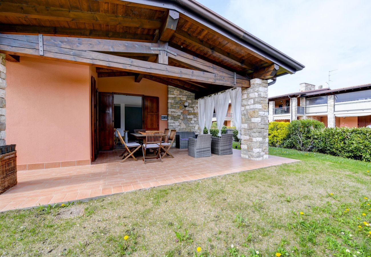 Chalet in Manerba del Garda - Home & Garden with pool and near to the lake