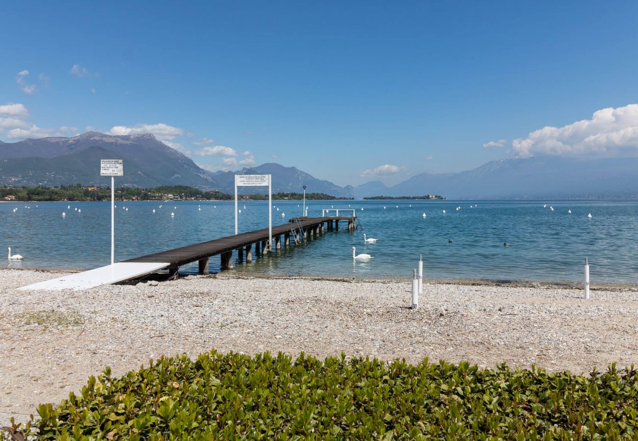 Apartment in Manerba del Garda - Il Professore: front lake apartment